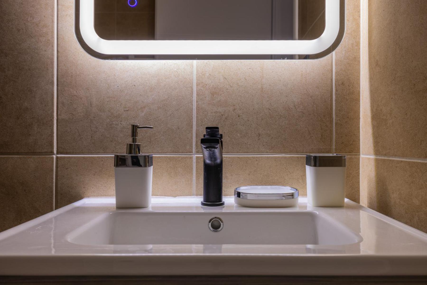 Luxury Central Apartment 2 克桑西 外观 照片